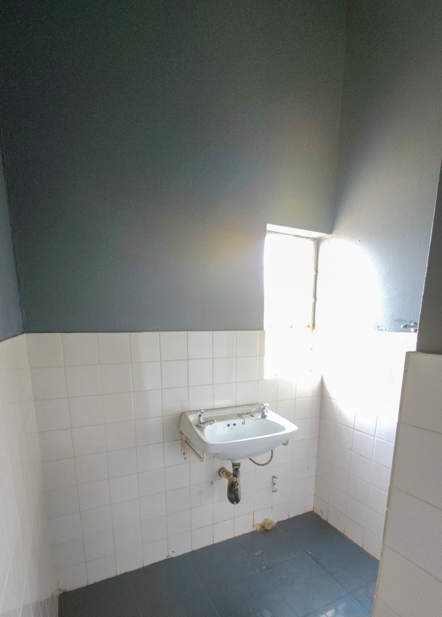 To Let commercial Property for Rent in Schoemansville North West